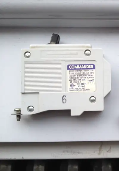 1 DISJONCTEUR-CIRCUIT BREAKER SYLVANIA 15 AMP, View more