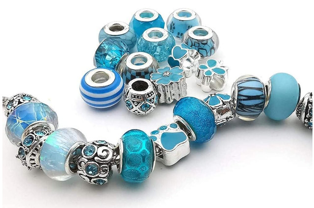 Brand new 60 Pieces Assorted  Glass Charm & Rhinestone Beads in Jewellery & Watches in Calgary - Image 2