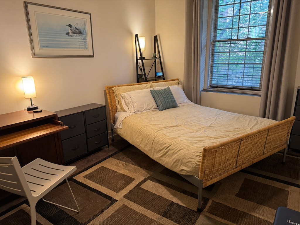 LGBTQ+ STUDENT ROOM FULLY FURNISHED — photo 1