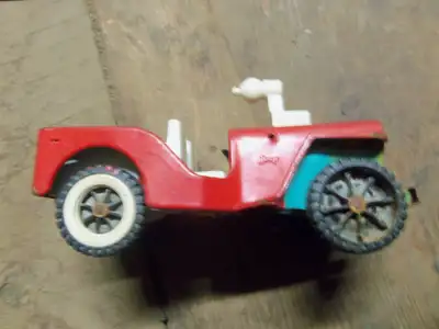 Jeep Tonka Vintage Années 60 – Bleu Acier Pressé – États-Unis – Bon état