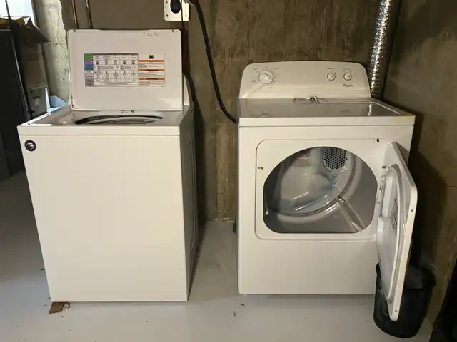 whirlpool washer and dryer  in Washers & Dryers in Edmonton - Image 2