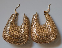 Gold Tone Handbag Shaped Filigree Hoop Earrings