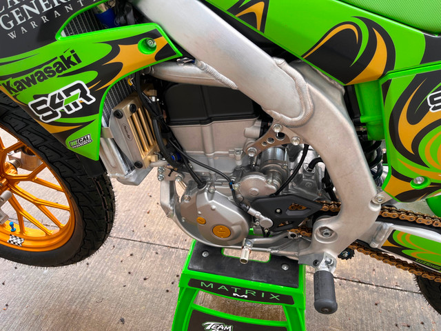 2022 kawasaki kx 450 flat track bike (brand new) in Dirt Bikes & Motocross in Hamilton - Image 3