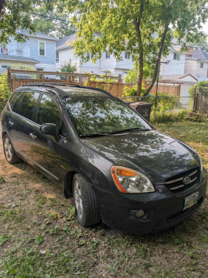 2008 Kia Rondo