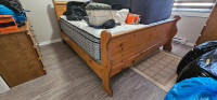 Solid Pine Bedroom Furniture with King Bed