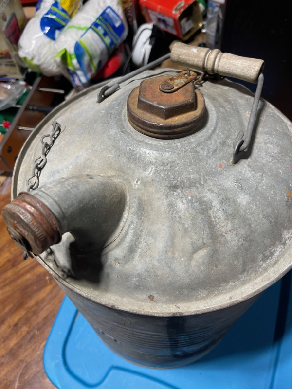 CANADIAN NATIONAL RAIL ROAD GALVANIZED WATER CONTAINER #V0350 in Arts & Collectibles in Edmonton - Image 4