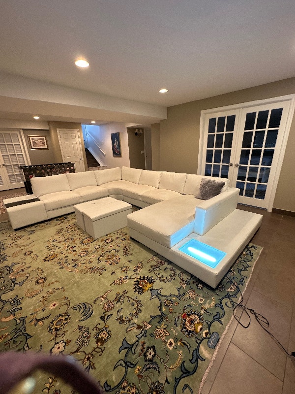 Sectional furniture Couches & Futons Windsor Region Kijiji