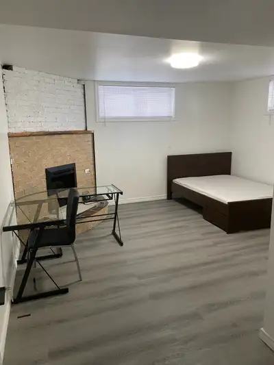 Newly renovation bedroom in basement. Located in New Sudbury. 3-5 minutes to Cambrian College, Walma...