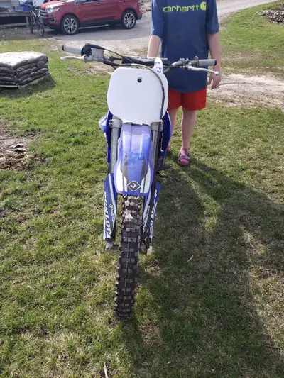 1998 Yamaha YZ125 2-stroke in great running shape. Starts right up, idles smooth, and shifts clean t...