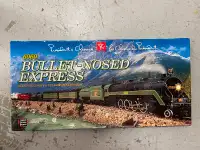President's Choice 6060 Bullet-Nosed Express Train Set - BNIB