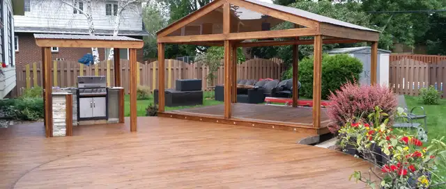 Patios, fencing, balconies: sanding, staining, repairs...
