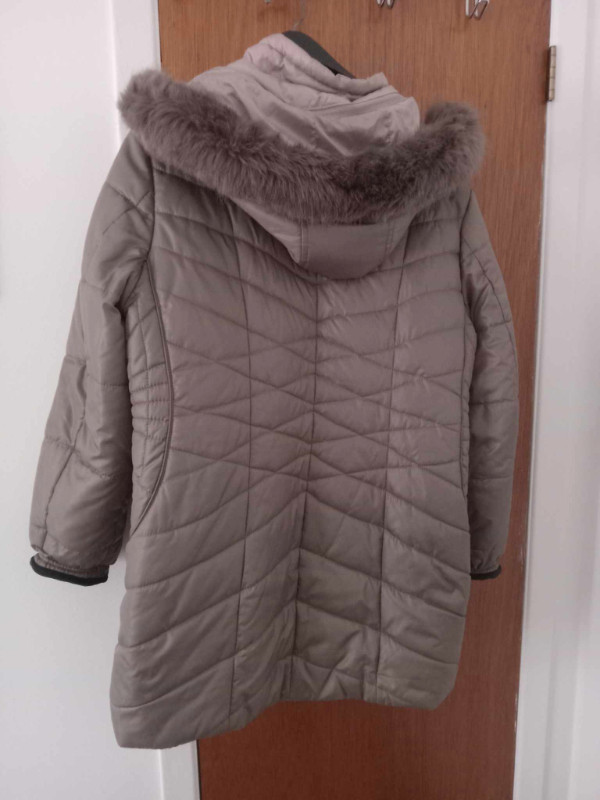 manteaux d'hiver femme XXL dans Femmes - Hauts et vêtements d'extérieur  à Lévis - Image 4