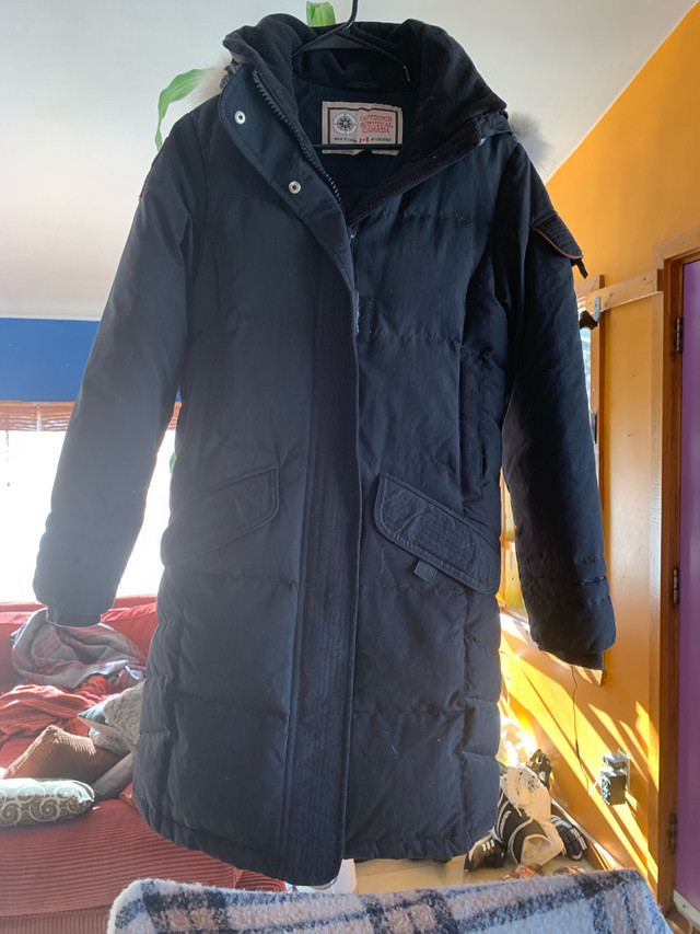 Manteau Noir Femme Outdoor Survival Canada, taille xs dans Femmes - Hauts et vêtements d'extérieur  à Laurentides - Image 2