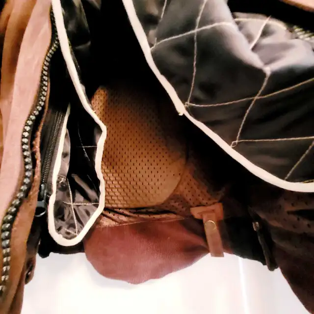 Motorcycle Jacket in Motorcycle Parts & Accessories in Red Deer - Image 5