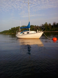 Alberg 22 - Compact cruising sailboat