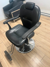 Chaise de coiffure inclinable à vendre 250