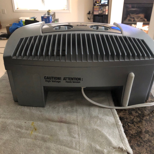 Honeywell air purifier for sale - no air filter. in Heaters, Humidifiers & Dehumidifiers in Oakville / Halton Region - Image 3