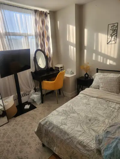 One room available in a two bedroom apartment near Yonge and Eglinton. I am renting the room to one...
