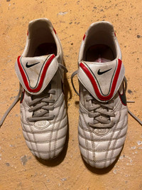 Nike Tiempo shoes, size 8.5