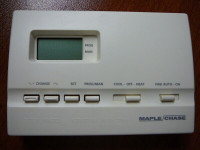 PROGRAMMABLE  ELECTRONIC  HOME  THERMOSTAT