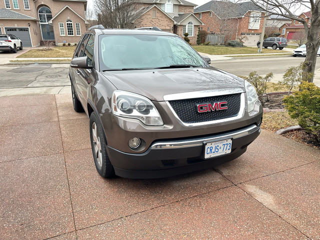 CLEAN 2011 GMC Acadia SLT2 AWD Leather 7-seater in Cars & Trucks in Hamilton