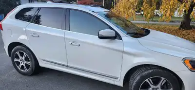 2015 Volvo xc60 T6 premier Plus Trim Very low km V6, 3.0L , Automatic transmission, TURBO supercharg...