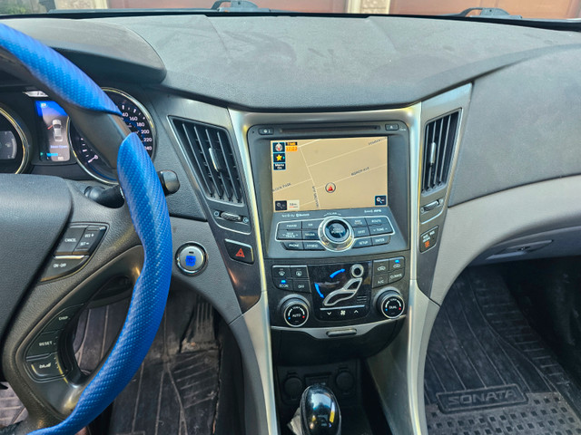 2012 Hybrid Hyundai Sonata Premium in Cars & Trucks in City of Toronto - Image 3