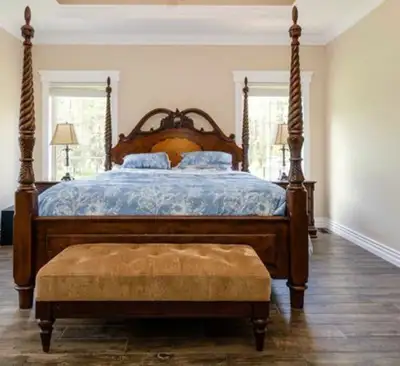 Reduced Ashley Glen Eagle King Set , View more