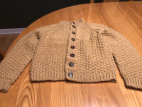 Veste tricoté à la main pour enfants prix 18$