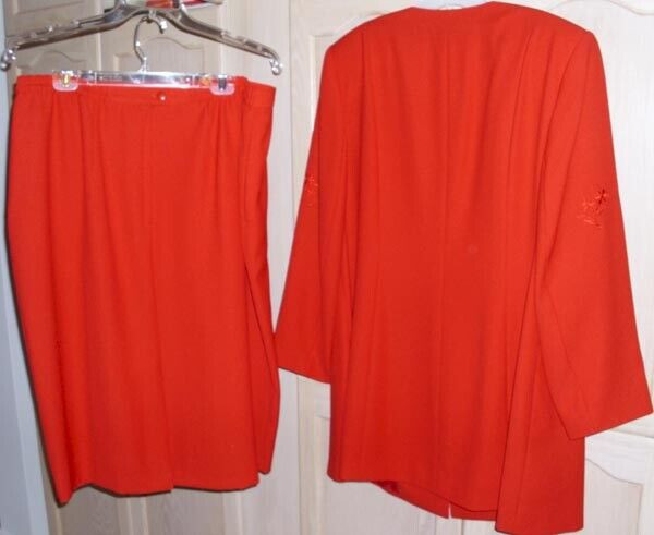 ***Size 20W and 18W -  Dressy Reds *** in Women's - Dresses & Skirts in Chatham-Kent - Image 4