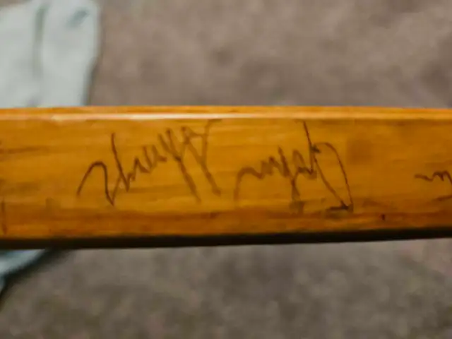 60's Game used hockey sticks in Hockey in City of Toronto - Image 4