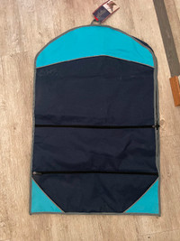 Shedrow garment bag