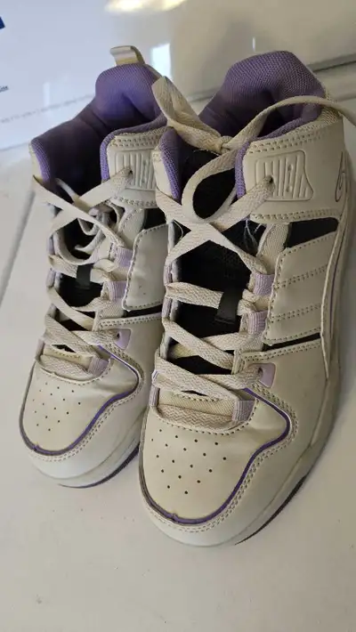 Chaussures Athletic Works, View more