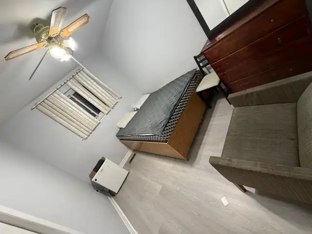 Personal room for rent for punjabi girl malton near go station in Room Rentals & Roommates in Mississauga / Peel Region - Image 3