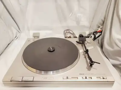 Akai AP-Q310 Record Player Turntable, View more