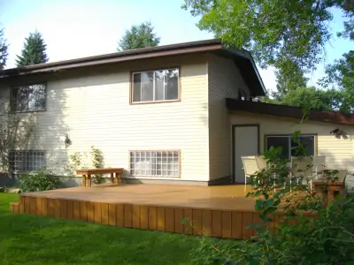 Male student roommates wanted for house on Varsity Drive at 37th