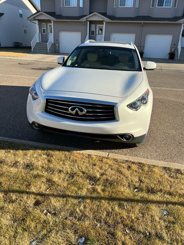 2013 INFINITI FX50 FOR SALE in Cars & Trucks in Medicine Hat