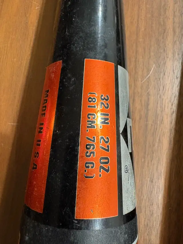 3 Easton reflex bats sold as a lot  in Baseball & Softball in Guelph - Image 4