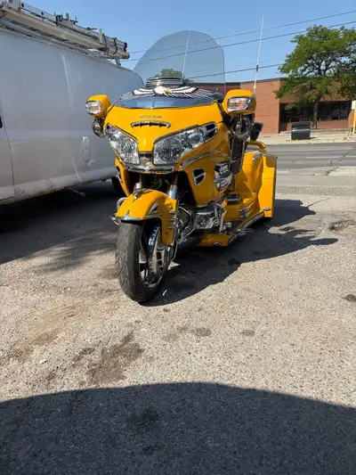 2002 HONDA TRIKE LIKE NEW!