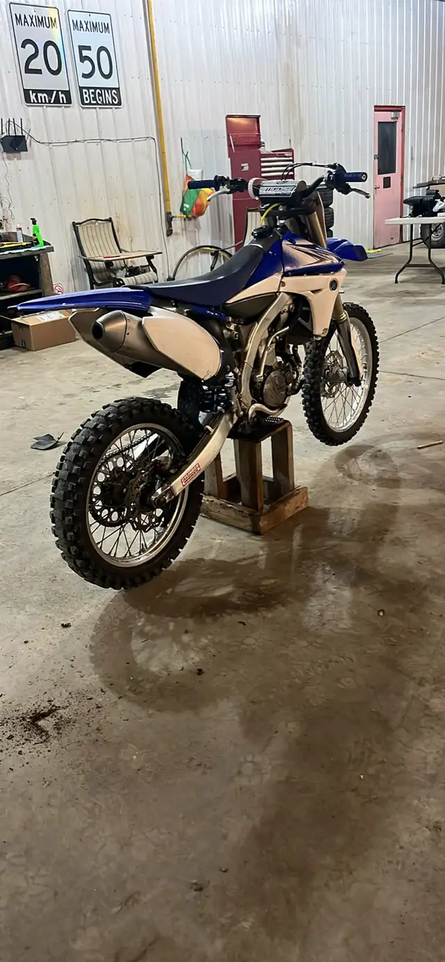 2012 yamaha yz450f in Dirt Bikes & Motocross in Hamilton - Image 3