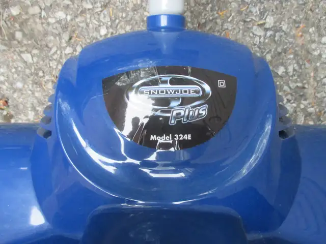 Electric Snow blower in Snowblowers in City of Toronto - Image 5