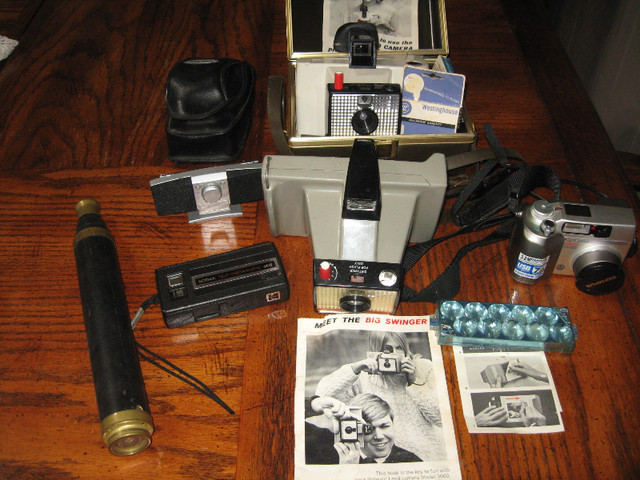 vintage camera collection in Arts & Collectibles in Victoria