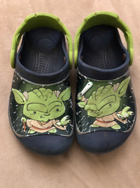 Star Wars Yoda Crocs Toddler (Size 10/11)