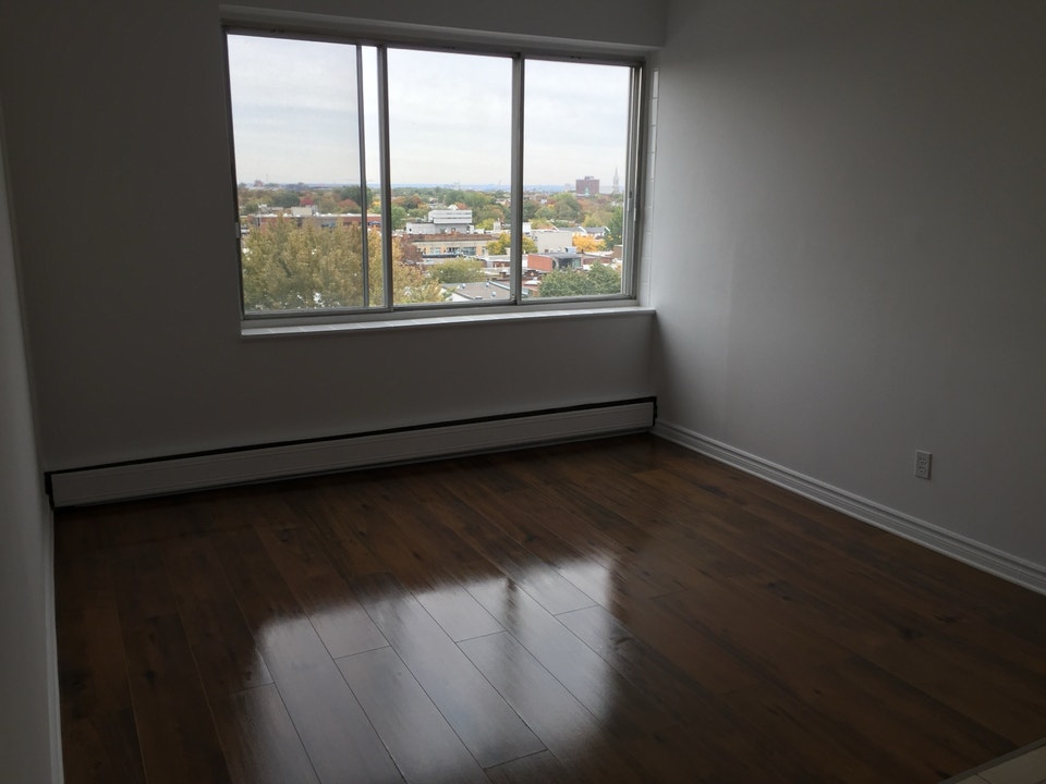 La perfection existe : 3 1/2 metro Laurier à partir de 1400.00 4