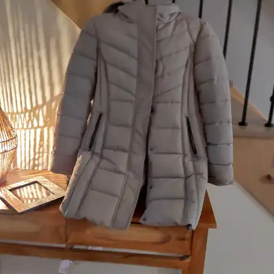 Manteau d’hiver très chaud, grandeur small, View more