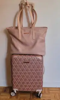 2 PIECE ONE WHEELS CARRY ON LUGGAGE AND TOTE BAG ROSE GOLD 