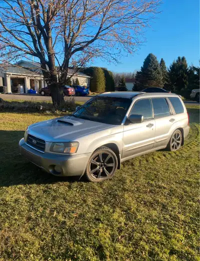 Selling a 2004 Subaru Forester 2.5XS. Engine does not run and appears to have low compression. Front...