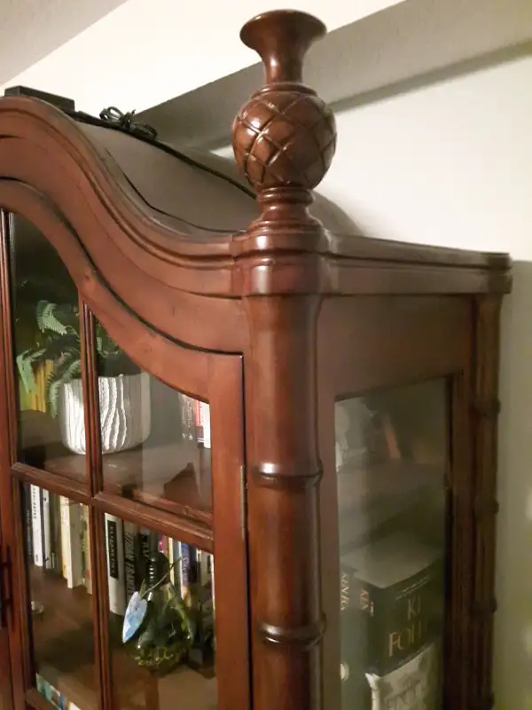 Solid Teak Wood Hutch and Buffet, Glass Accented Double Doors. in Hutches & Display Cabinets in Cambridge - Image 7