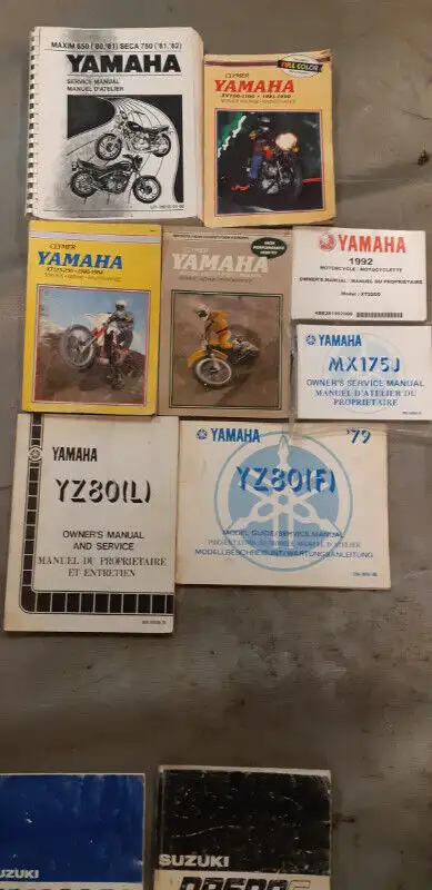 Suzuki Owner's - GS400 EN FR Sept 1980 $15 - all others in photo are sold YAMAHA - YZ80(F) EN FR DE...