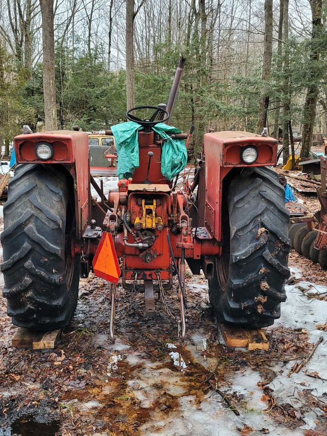 1350 cockshutt  in Farming Equipment in Brockville - Image 2